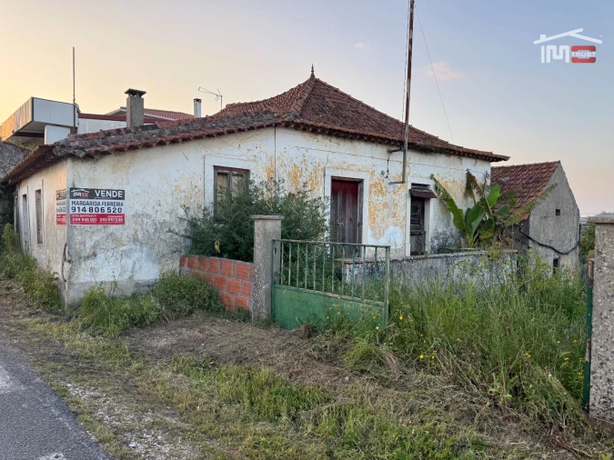 Moradia T3 para Venda em Atouguia Foto 5