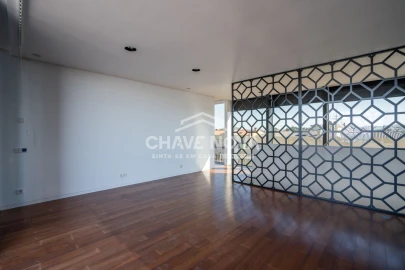 Apartamento T5 para Venda em Canidelo