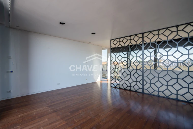 Apartamento T5 para Venda em Canidelo Foto 9
