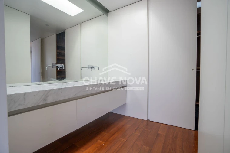 Apartamento T5 para Venda em Canidelo Foto 15
