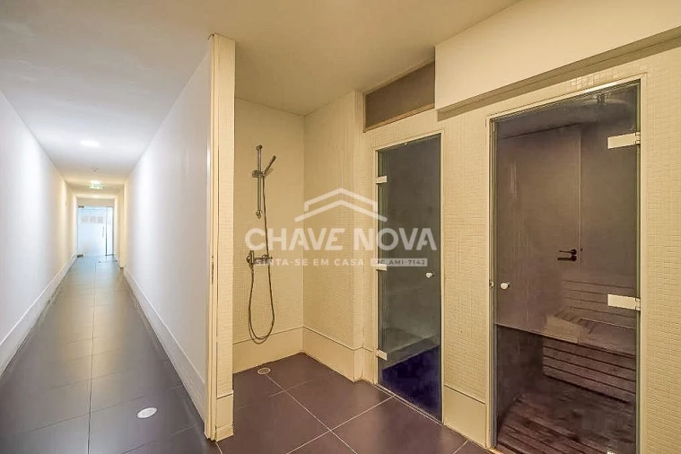 Apartamento T5 para Venda em Canidelo Foto 24