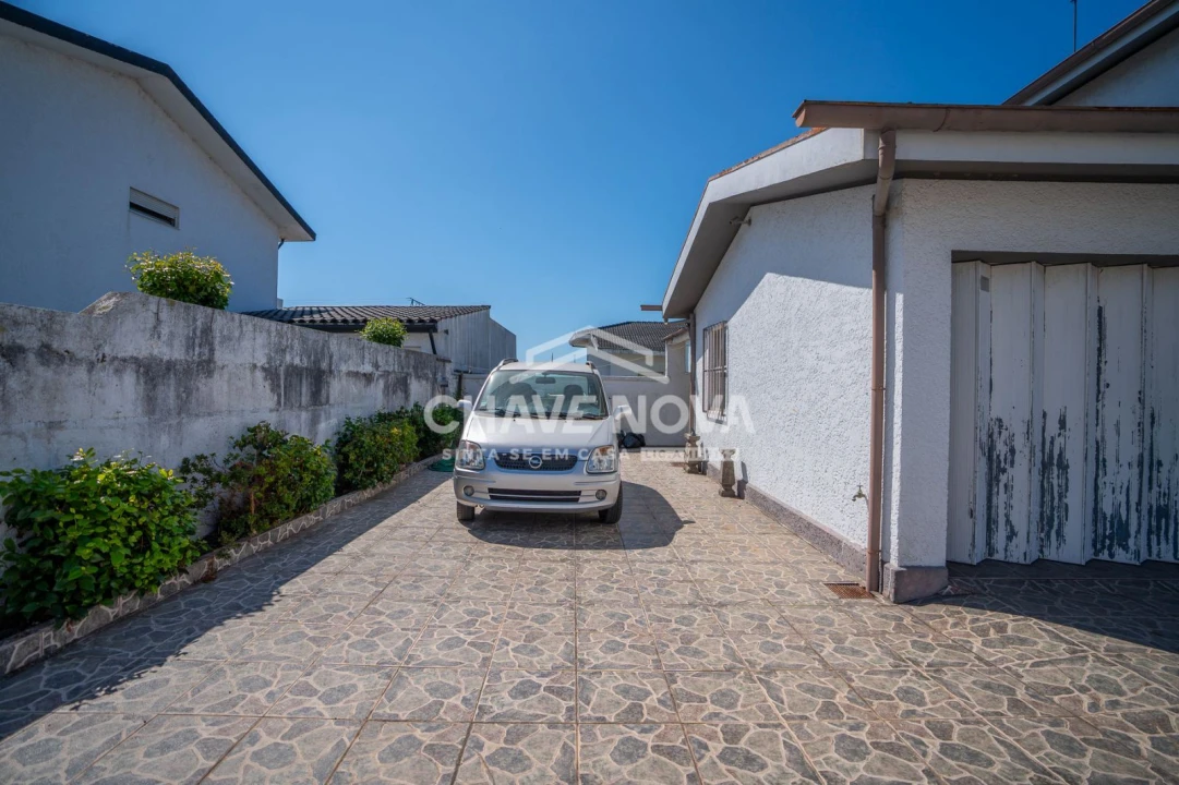 Moradia T3 para Venda em Cidade da Maia Foto 2