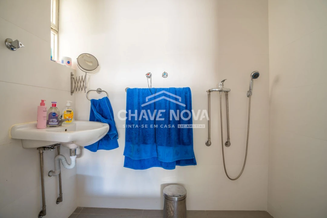 Moradia T3 para Venda em Cidade da Maia Foto 11