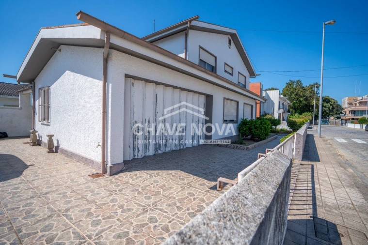 Moradia T3 para Venda em Cidade da Maia Foto 3