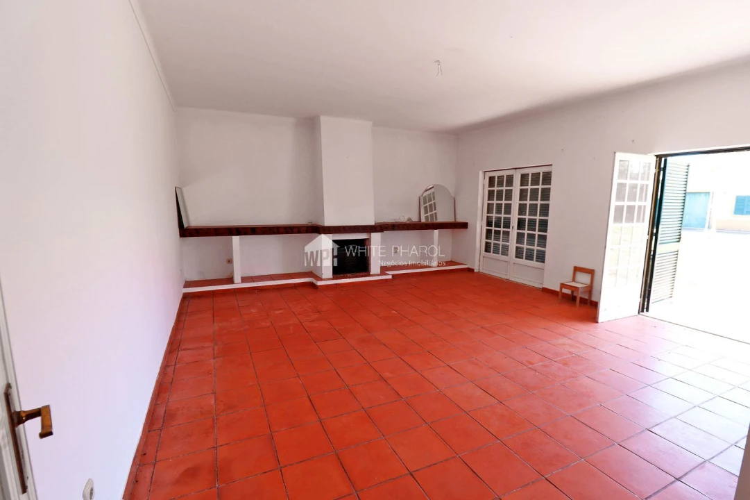 Moradia T5 para Venda em Santo Estêvão Foto 5