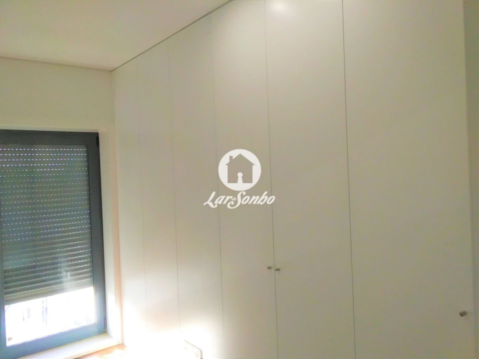 Apartamento T4 para Venda em Cedofeita, Santo Ildefonso, Sé, Miragaia, São Nicolau e Vitória Foto 14
