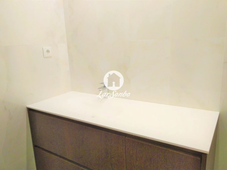 Apartamento T4 para Venda em Cedofeita, Santo Ildefonso, Sé, Miragaia, São Nicolau e Vitória Foto 20