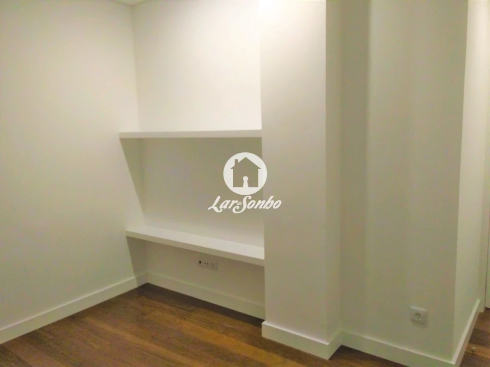 Apartamento T4 para Venda em Cedofeita, Santo Ildefonso, Sé, Miragaia, São Nicolau e Vitória Foto 23