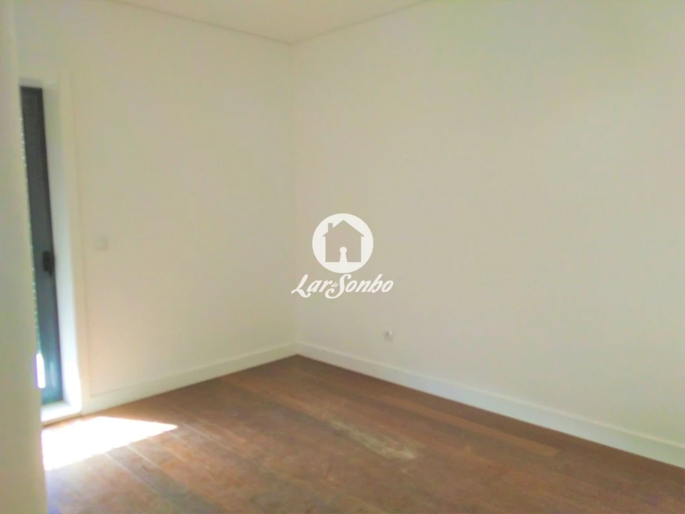 Apartamento T4 para Venda em Cedofeita, Santo Ildefonso, Sé, Miragaia, São Nicolau e Vitória Foto 28