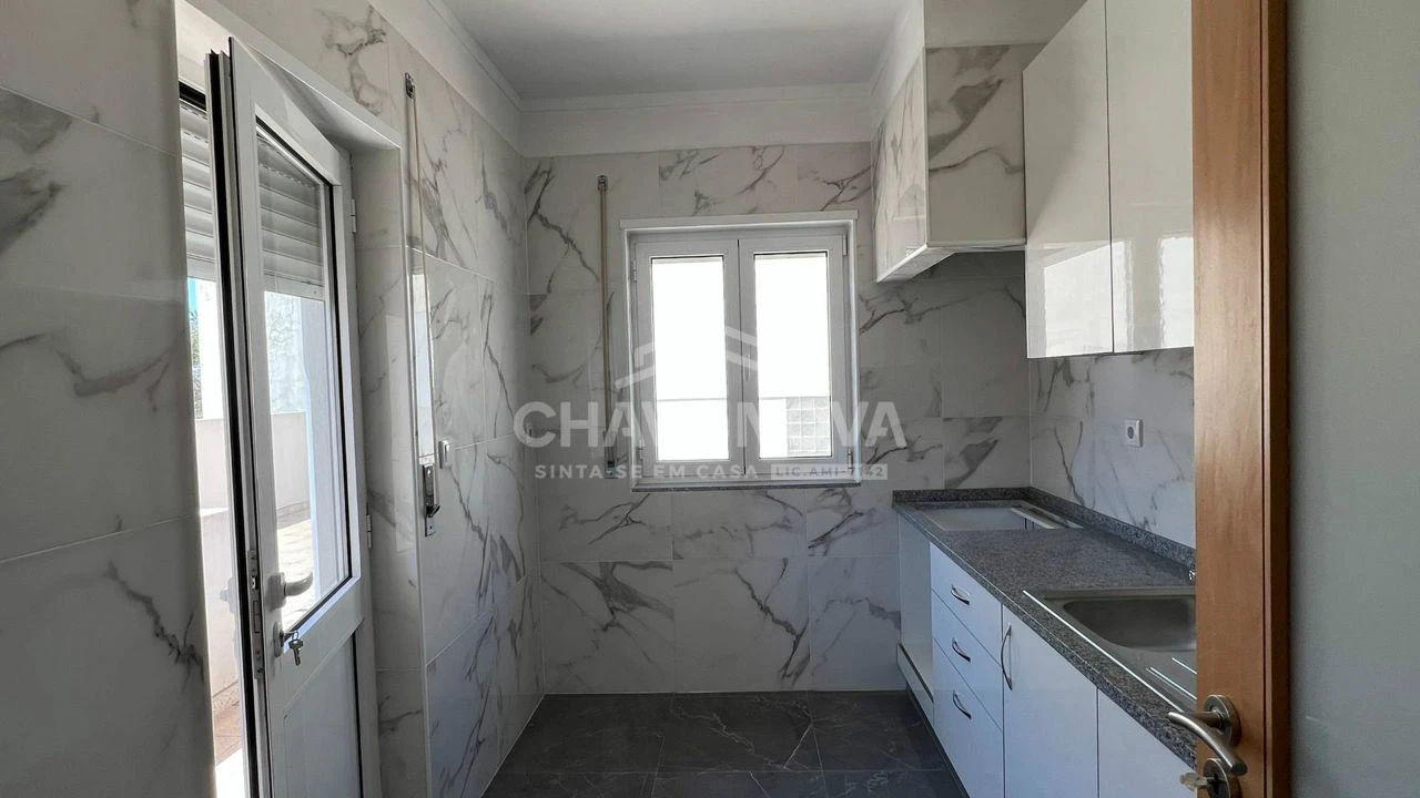 Moradia T4 para Venda em Rio Tinto Foto 6