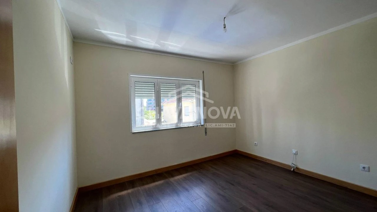 Moradia T4 para Venda em Rio Tinto Foto 7