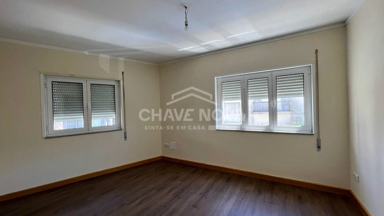 Moradia T4 para Venda em Rio Tinto Foto 9