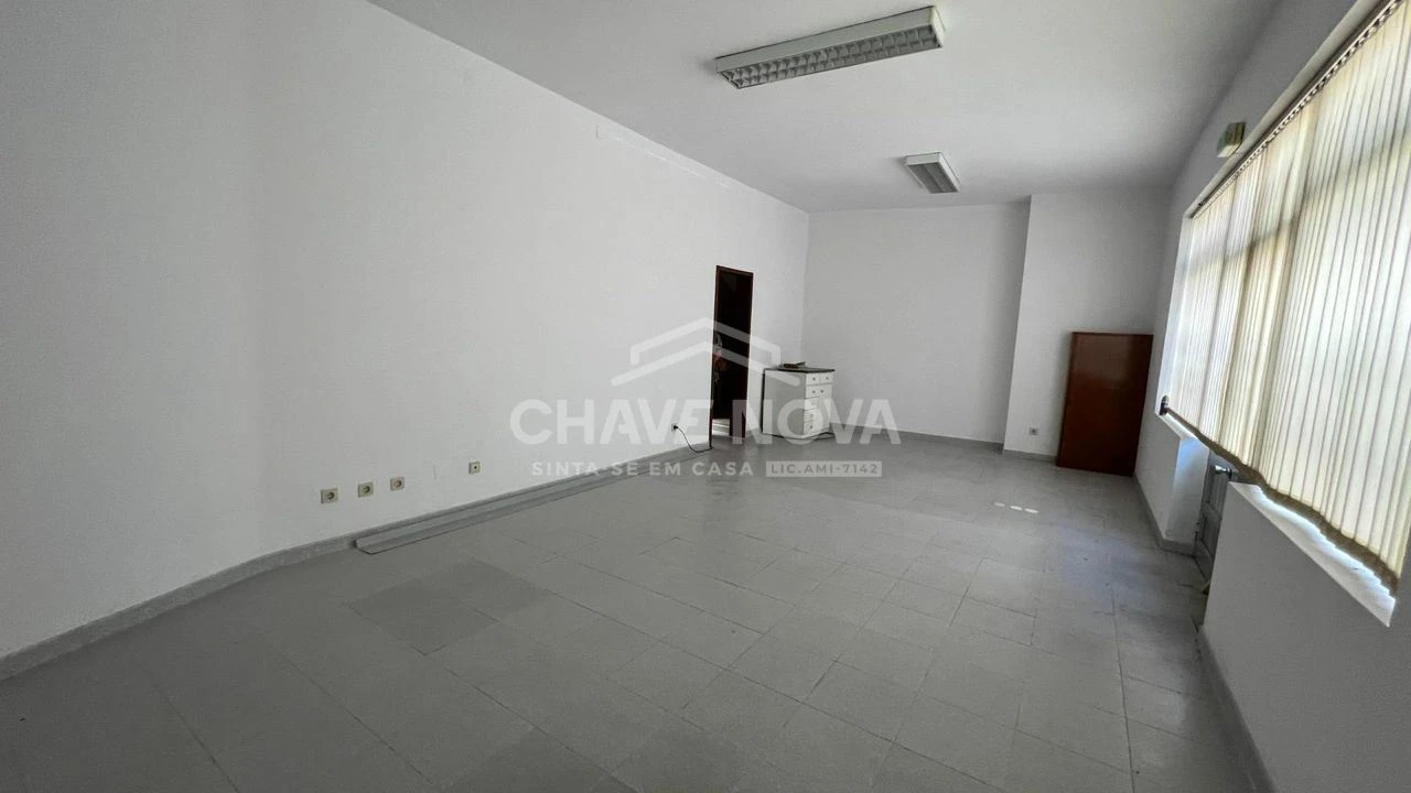 Moradia T4 para Venda em Rio Tinto Foto 11