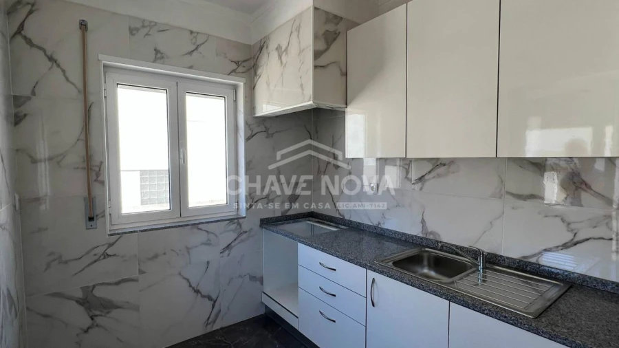 Moradia T4 para Venda em Rio Tinto Foto 5