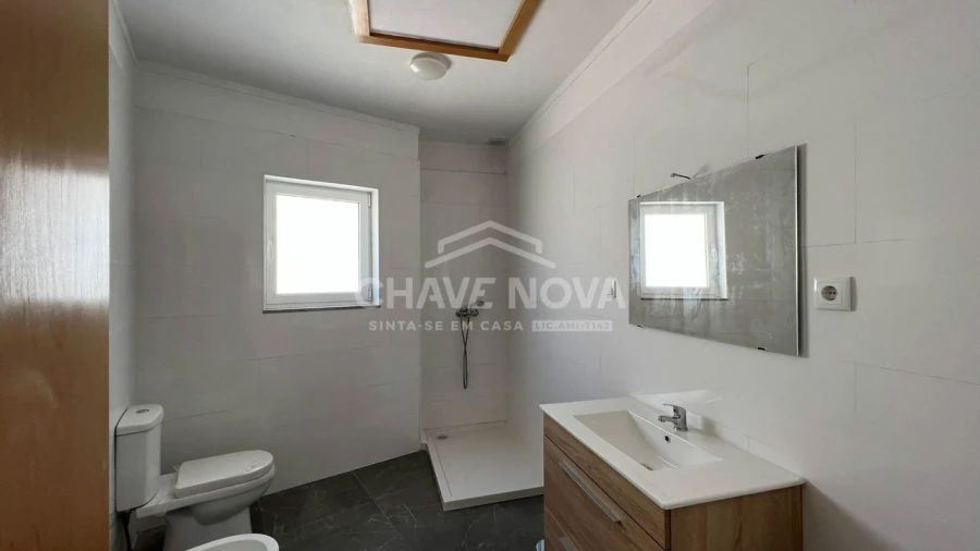 Moradia T4 para Venda em Rio Tinto Foto 8