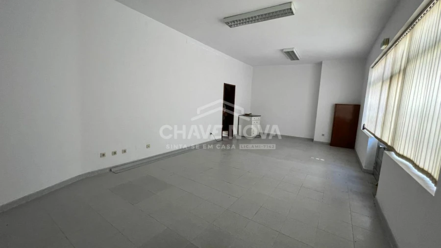 Moradia T4 para Venda em Rio Tinto Foto 11