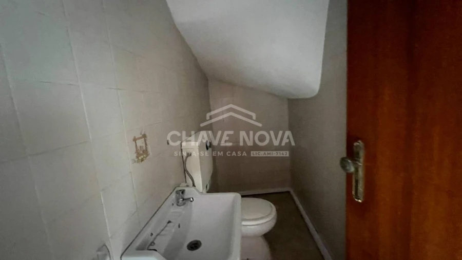 Moradia T4 para Venda em Rio Tinto Foto 12