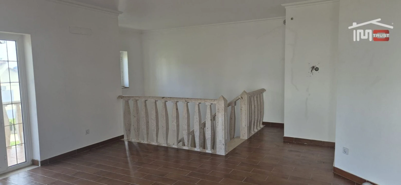 Moradia T5 para Venda em Mira de Aire Foto 31