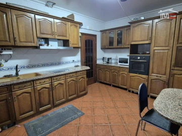 Moradia T5 para Venda em Mira de Aire