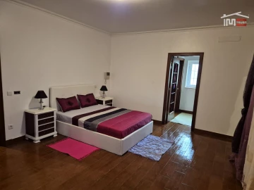 Moradia T5 para Venda em Mira de Aire