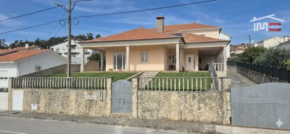 Moradia T5 para Venda em Mira de Aire