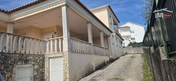 Moradia T5 para Venda em Mira de Aire