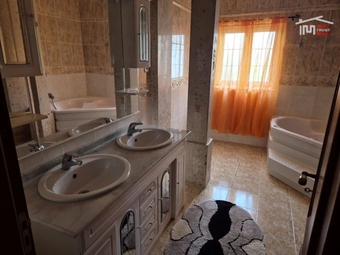 Moradia T5 para Venda em Mira de Aire Foto 20