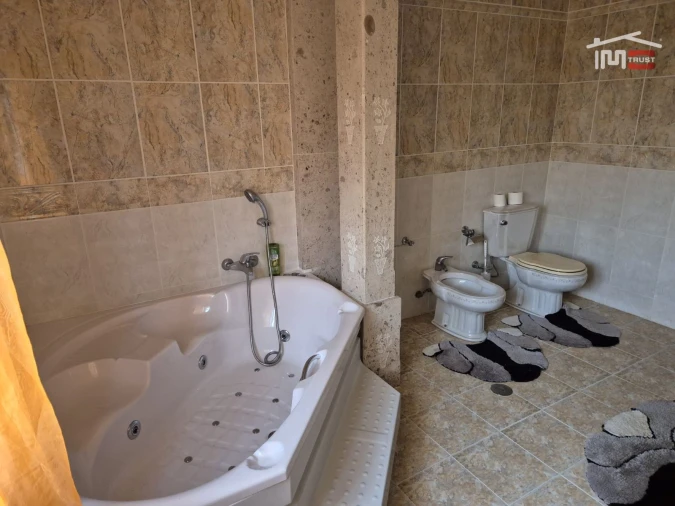 Moradia T5 para Venda em Mira de Aire Foto 4