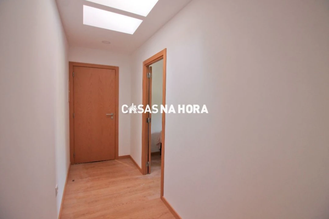 Apartamento T1 para Arrendamento em Aldoar, Foz do Douro e Nevogilde Foto 4