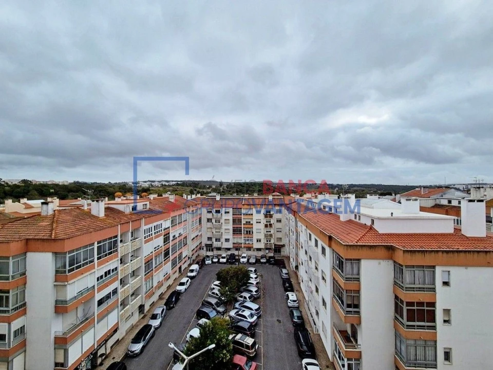 Apartamento T2 para Venda em Queluz e Belas Foto 4