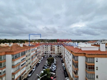 Apartamento T2 para Venda em Queluz e Belas