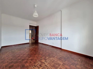 Apartamento T2 para Venda em Queluz e Belas