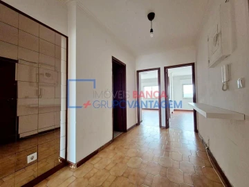 Apartamento T2 para Venda em Queluz e Belas