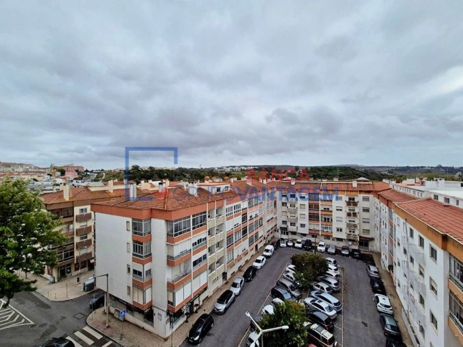 Apartamento T2 para Venda em Queluz e Belas Foto 5