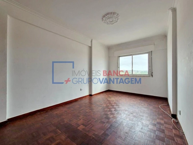 Apartamento T2 para Venda em Queluz e Belas Foto 7