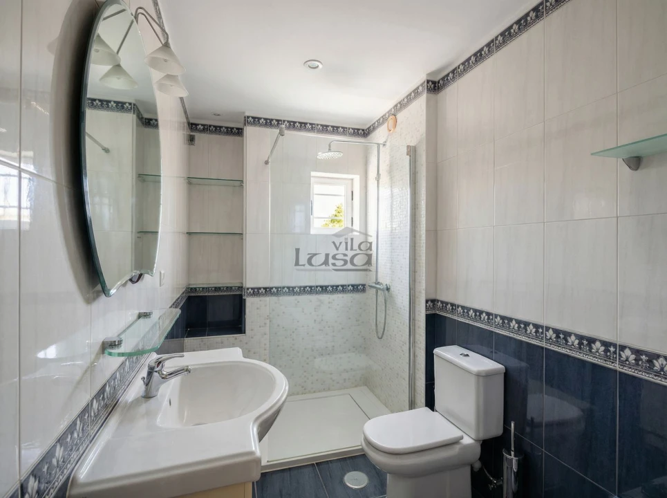 Moradia T5 para Venda em Mafamude e Vilar do Paraíso Foto 6