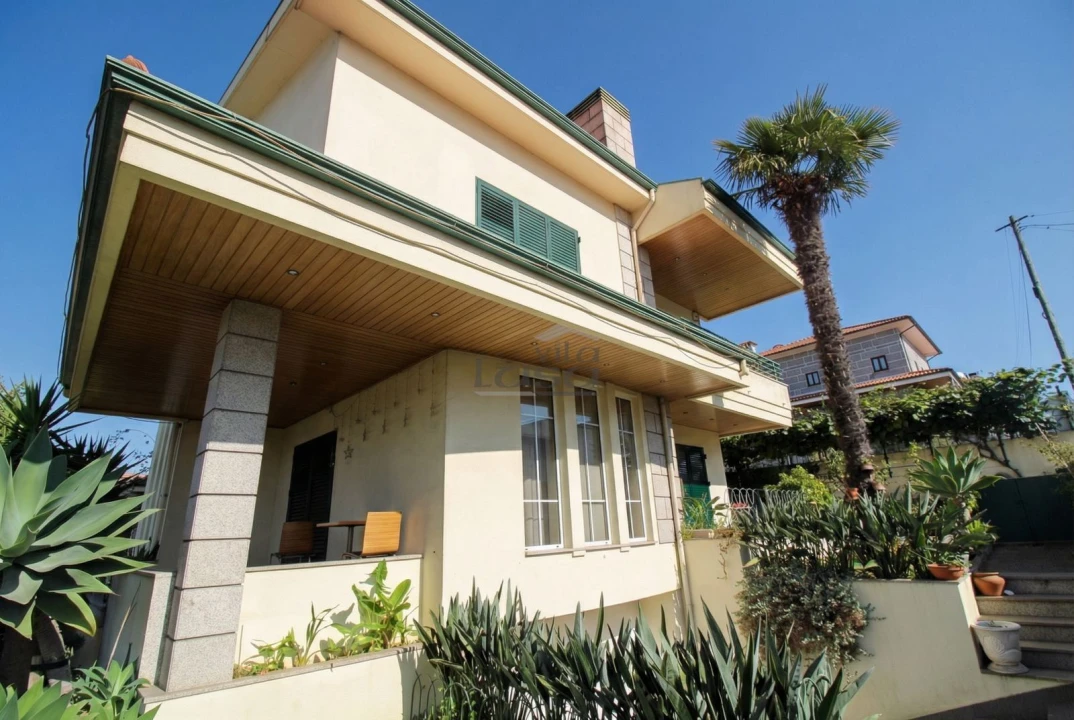 Moradia T5 para Venda em Mafamude e Vilar do Paraíso Foto 23