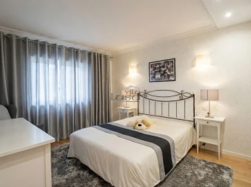 Moradia T5 para Venda em Mafamude e Vilar do Paraíso