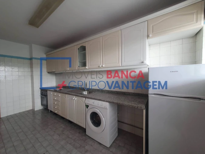 Apartamento T3 para Venda em Vilar de Andorinho Foto 6