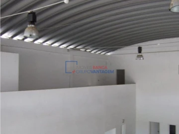 Armazém para Venda em Caia, São Pedro e Alcáçova