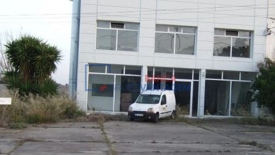 Armazém para Venda em Caia, São Pedro e Alcáçova