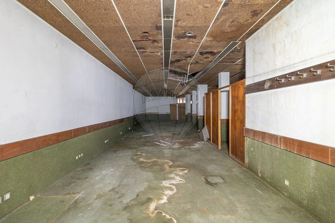 Loja para Venda em Sé Nova, Santa Cruz, Almedina e São Bartolomeu Foto 11