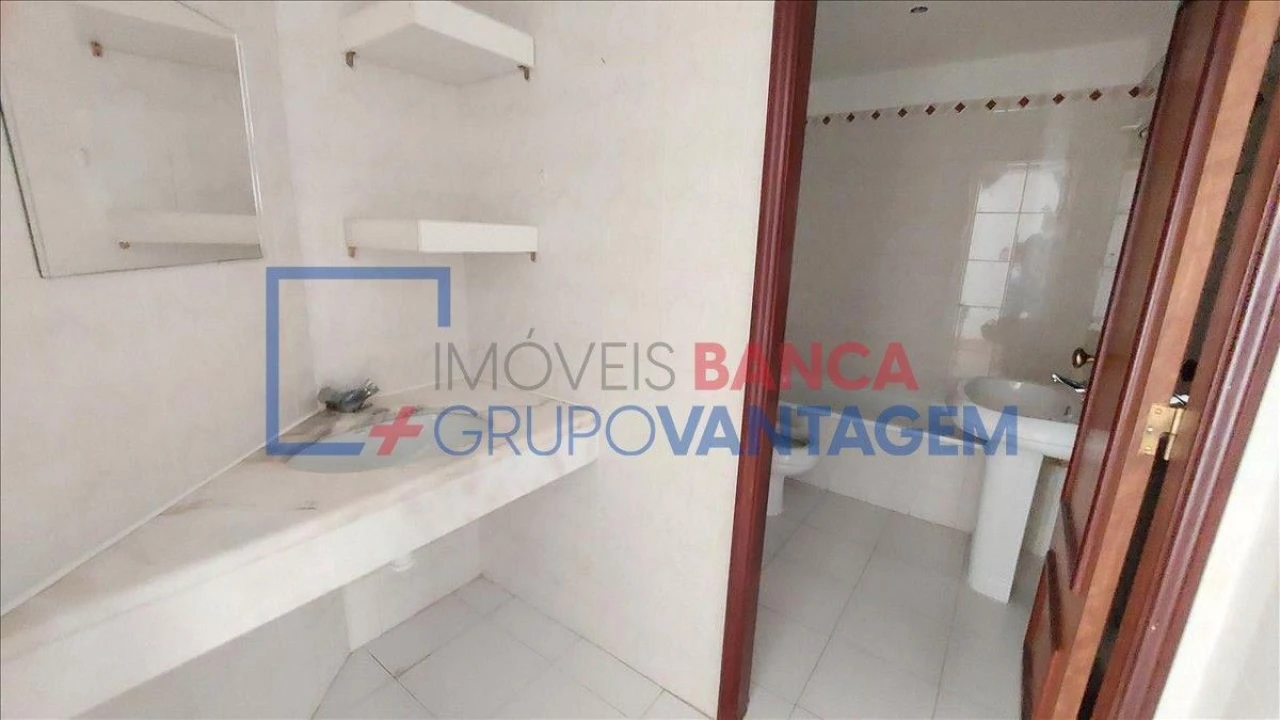 Apartamento T2 para Venda em Algueirão-Mem Martins Foto 16