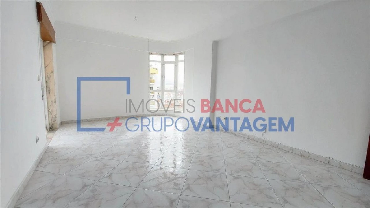 Apartamento T2 para Venda em Algueirão-Mem Martins Foto 19