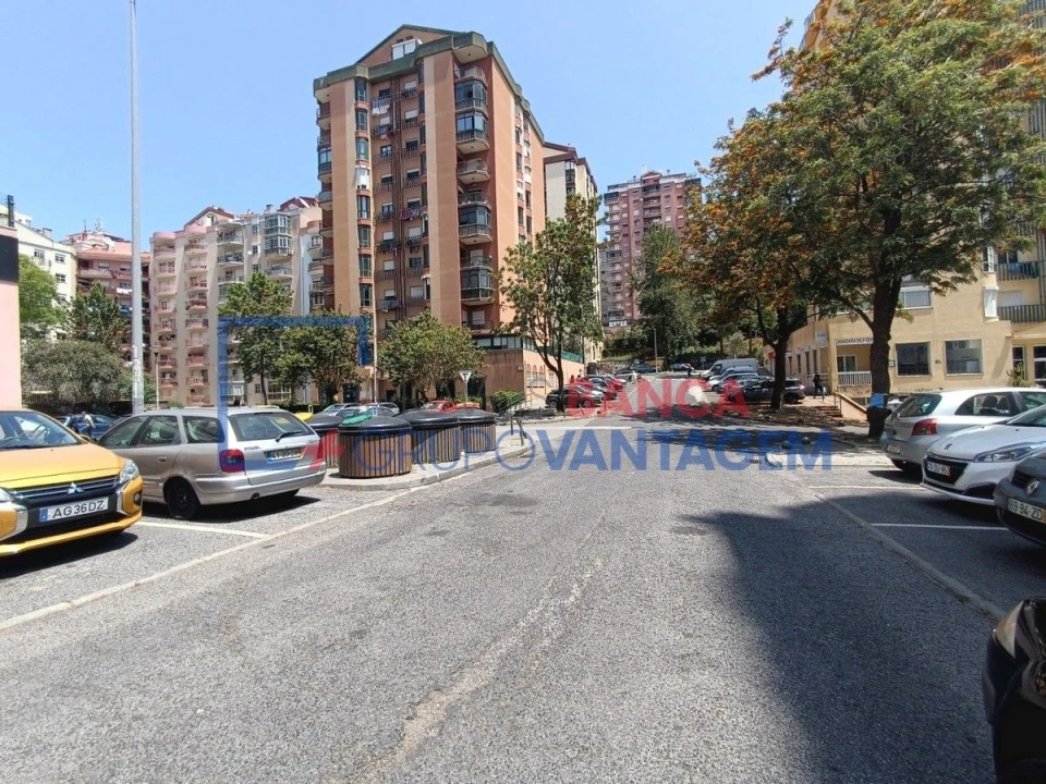 Apartamento T2 para Venda em Algueirão-Mem Martins Foto 28