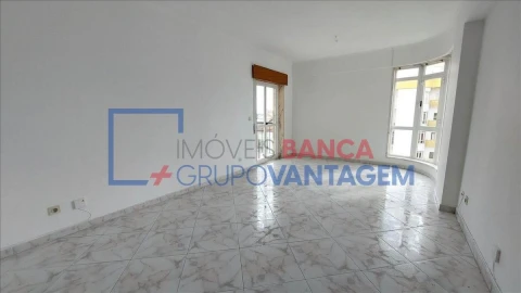Apartamento T2 para Venda em Algueirão-Mem Martins