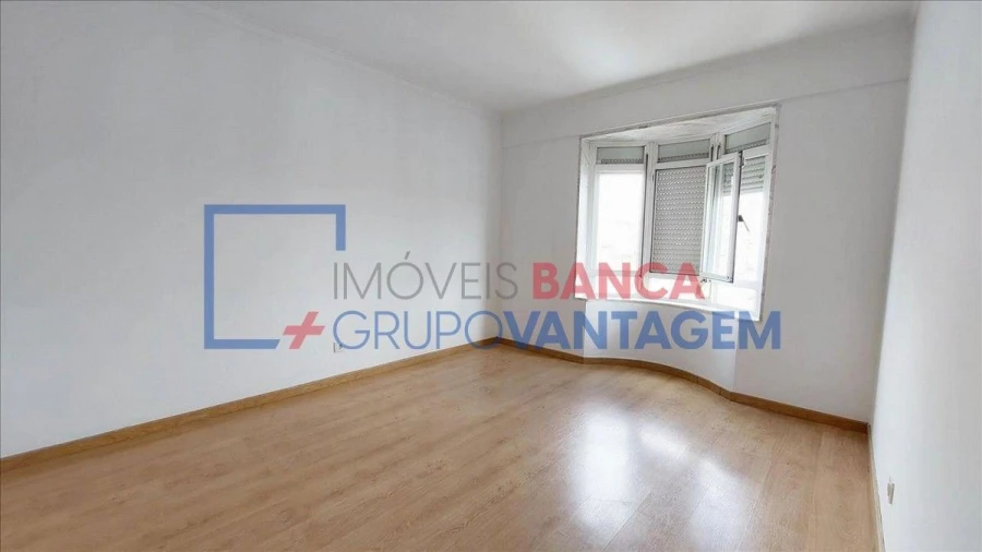 Apartamento T2 para Venda em Algueirão-Mem Martins Foto 11