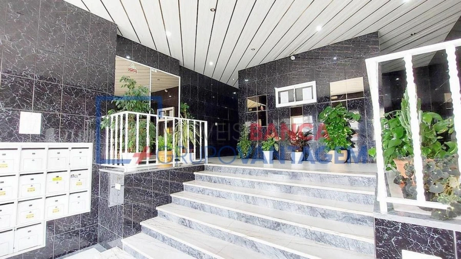 Apartamento T2 para Venda em Algueirão-Mem Martins Foto 2