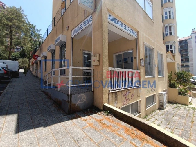 Apartamento T2 para Venda em Algueirão-Mem Martins Foto 25