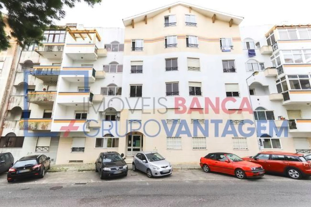Apartamento T2 para Venda em Algueirão-Mem Martins Foto 4